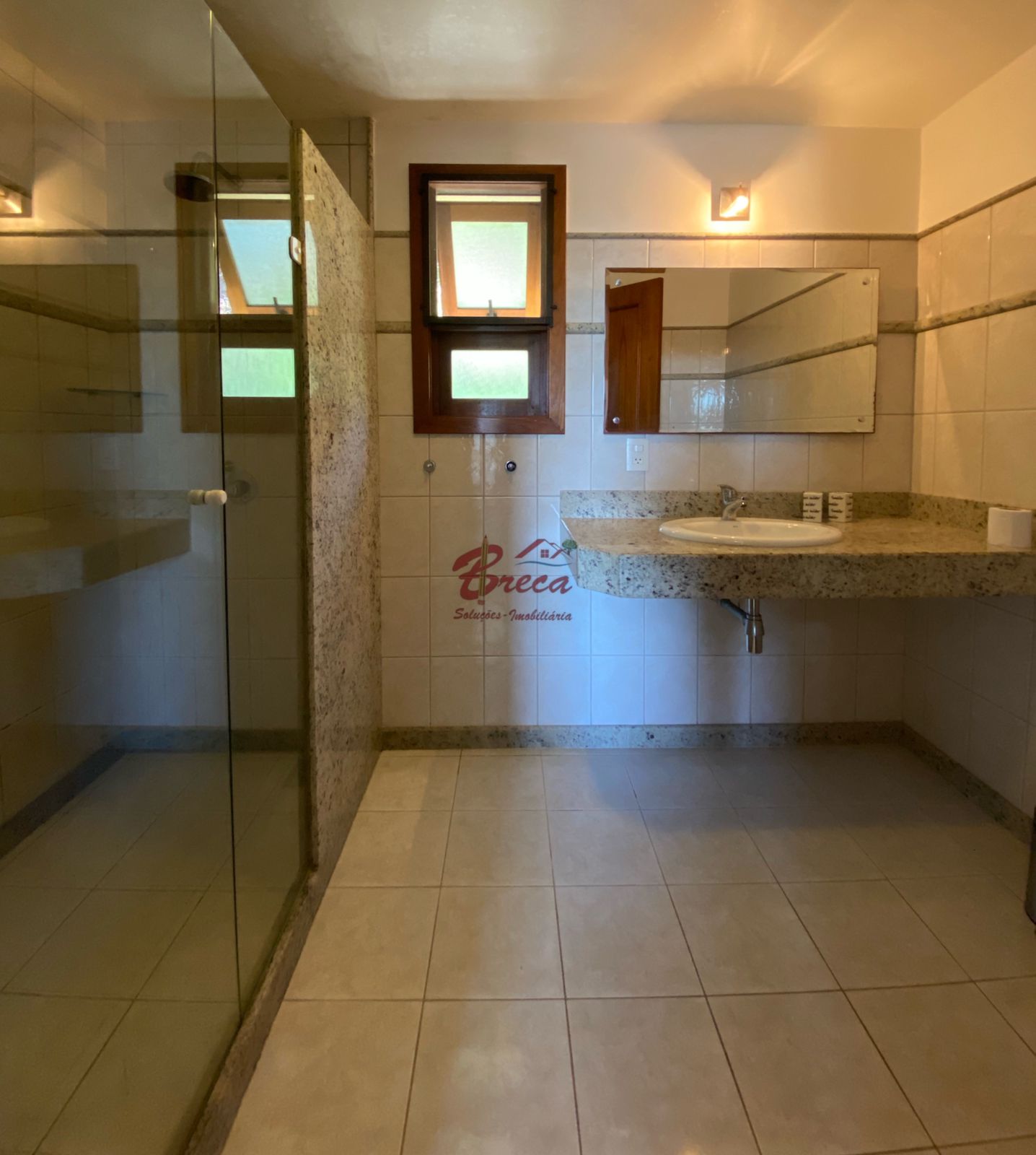 Excelente casa alto padrão á venda em condomínio privativo - Geribá - Búzios/RJ