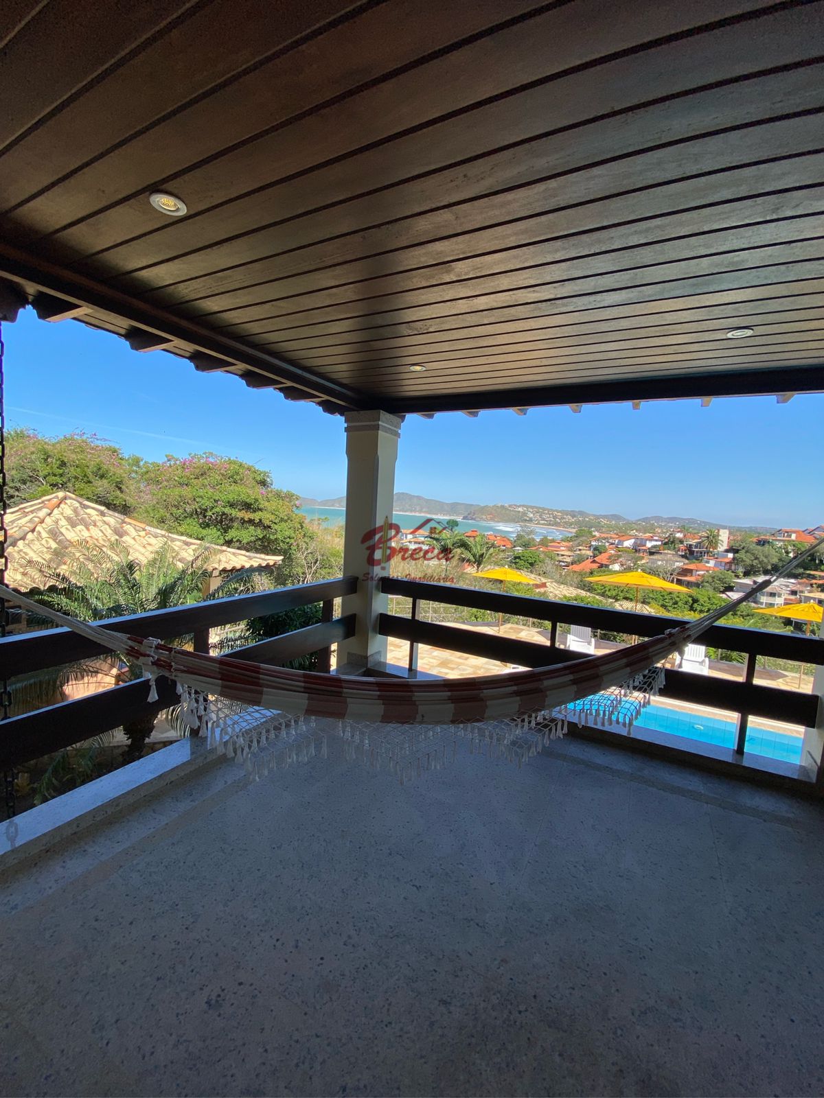 Excelente casa alto padrão á venda em condomínio privativo - Geribá - Búzios/RJ