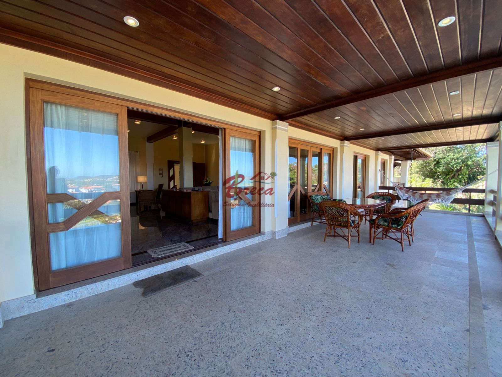 Excelente casa alto padrão á venda em condomínio privativo - Geribá - Búzios/RJ