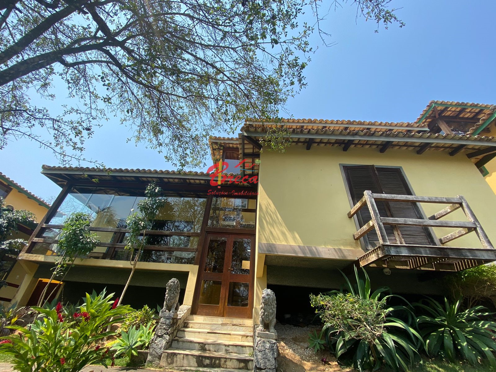 Excelente casa á venda em condomínio privativo João Fernandes/Búzios/RJ