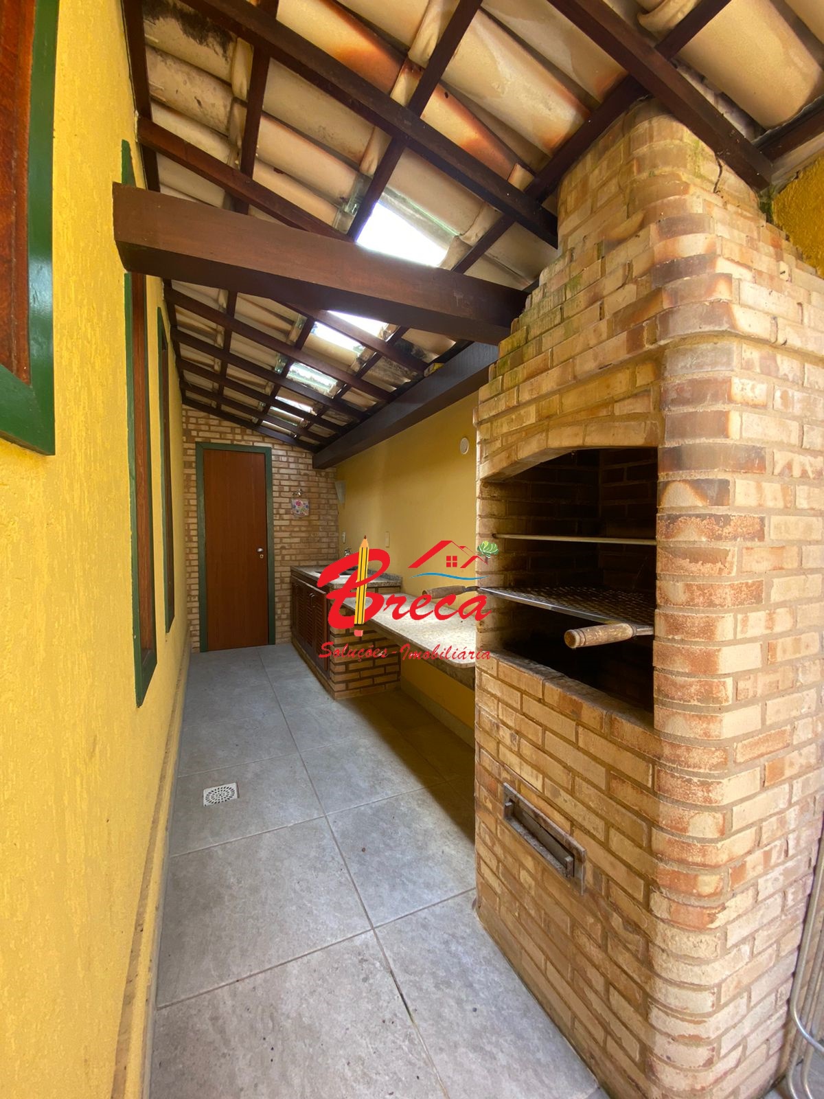 Excelente casa á venda em condomínio privativo João Fernandes/Búzios/RJ