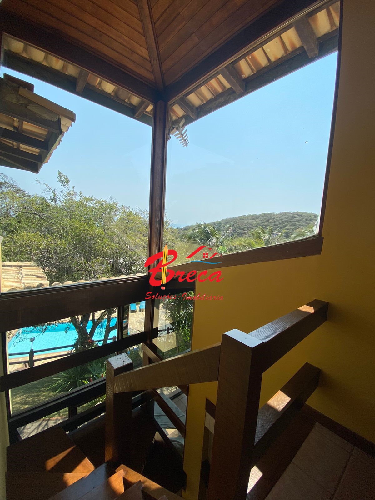 Excelente casa á venda em condomínio privativo João Fernandes/Búzios/RJ