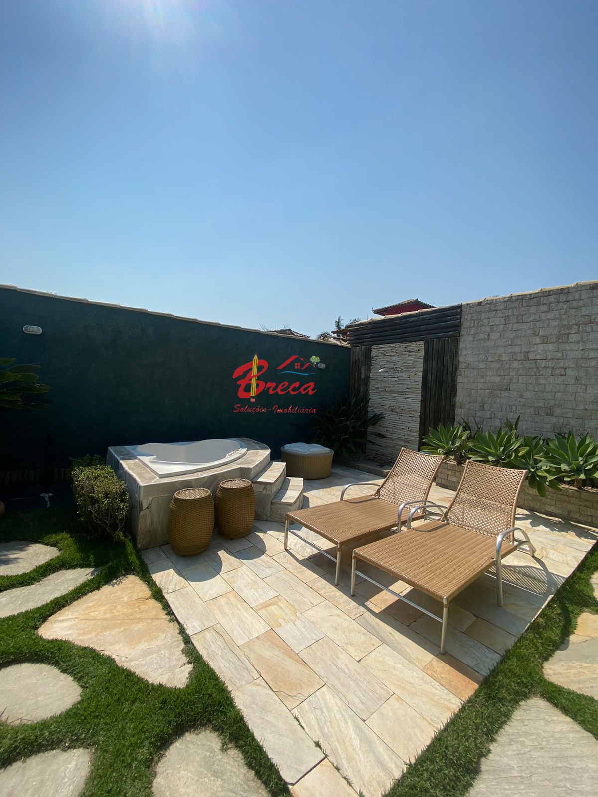 Excelente casa duplex á venda em condomínio privativo Marina-BÚZIOS/RJ